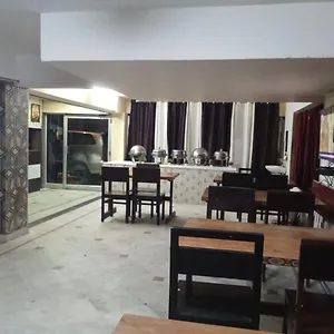 Hotel The Golden Paradise, Shimla